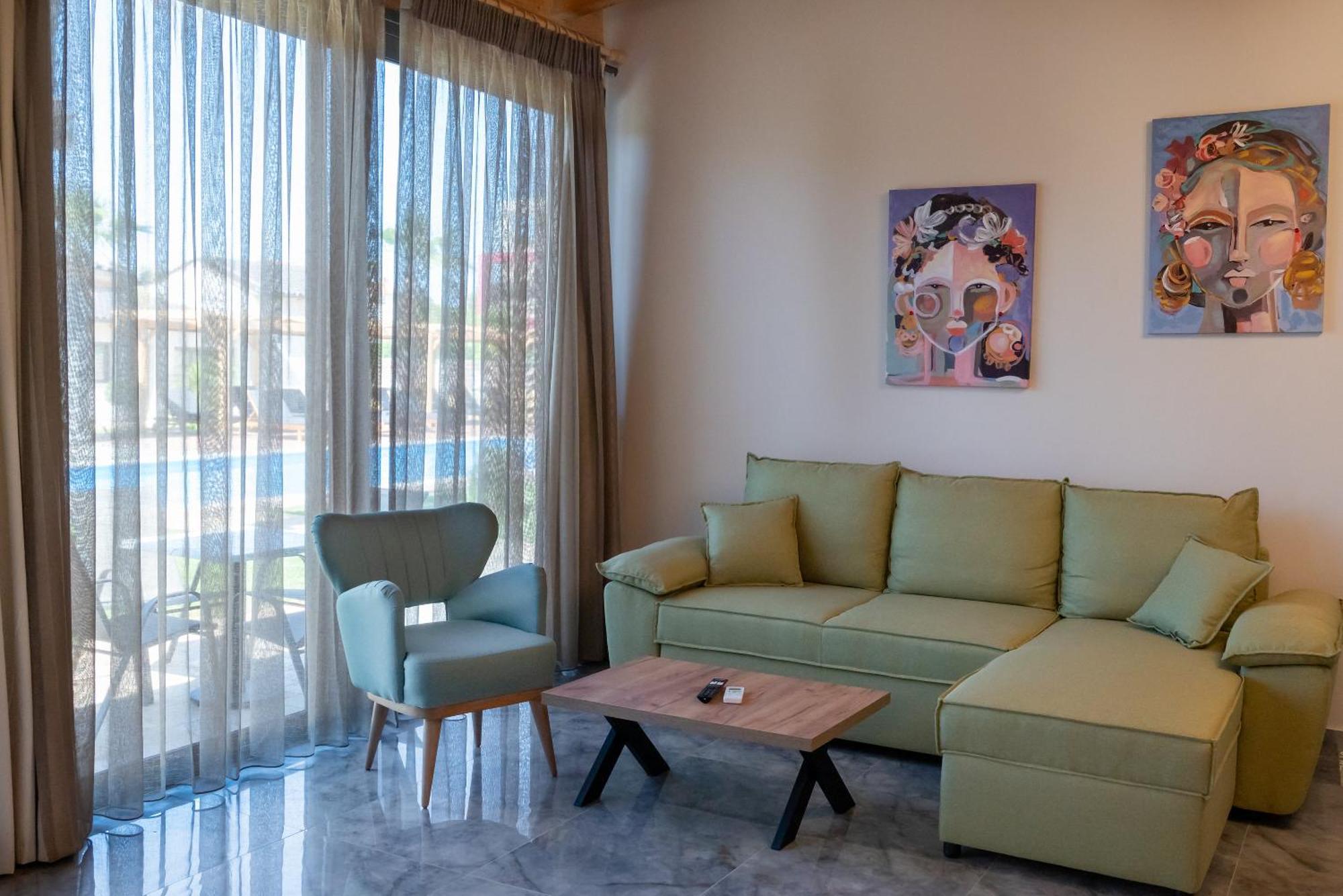 Paradise Apartments Artemida Экстерьер фото
